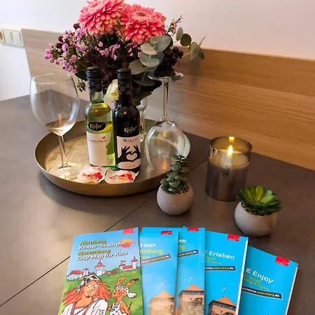 Falk Homes- Luxus City Apartment, Ideal Fuer Geschaeftsreisende & Familien - Nahe Messe, Mit Balkon, Arbeitsplatz & Parkplatz Im Zentrum Nuernbergs, Self Check-In Exterior photo