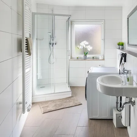 Falk Homes- Luxus City Apartment, Ideal Fuer Geschaeftsreisende & Familien - Nahe Messe, Mit Balkon, Arbeitsplatz & Parkplatz Im Zentrum Nuernbergs, Self Check-In Exterior photo