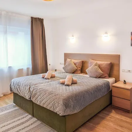 Falk Homes- Luxus City Apartment, Ideal Fuer Geschaeftsreisende & Familien - Nahe Messe, Mit Balkon, Arbeitsplatz & Parkplatz Im Zentrum Nuernbergs, Self Check-In Exterior photo
