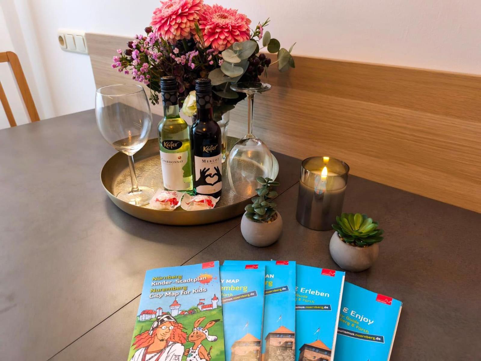 Falk Homes- Luxus Apartment, Ideal Fuer Geschaeftsreisende & Familien - Nahe Messe, Mit Balkon, Arbeitsplatz & Parkplatz Im Zentrum Nuernbergs, Self Check-in Apartment Nuremberg