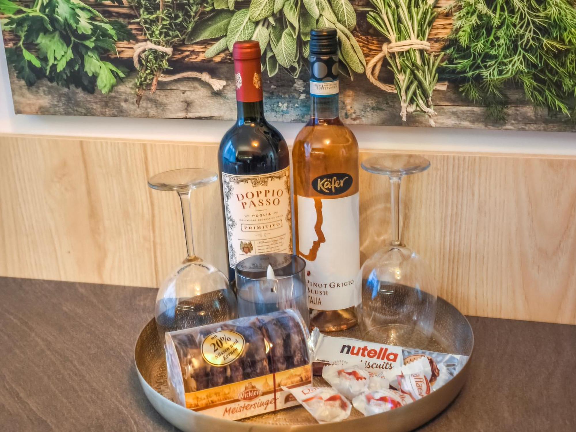 Falk Homes- Luxus Apartment, Ideal Fuer Geschaeftsreisende & Familien - Nahe Messe, Mit Balkon, Arbeitsplatz & Parkplatz Im Zentrum Nuernbergs, Self Check-in Apartment Nuremberg